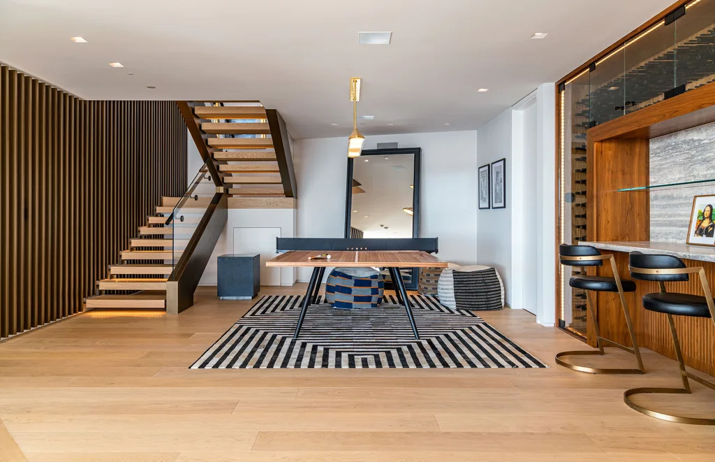Angelo View Residence by IR Architects, A Hollywood Hills Haven of Modern Glamour