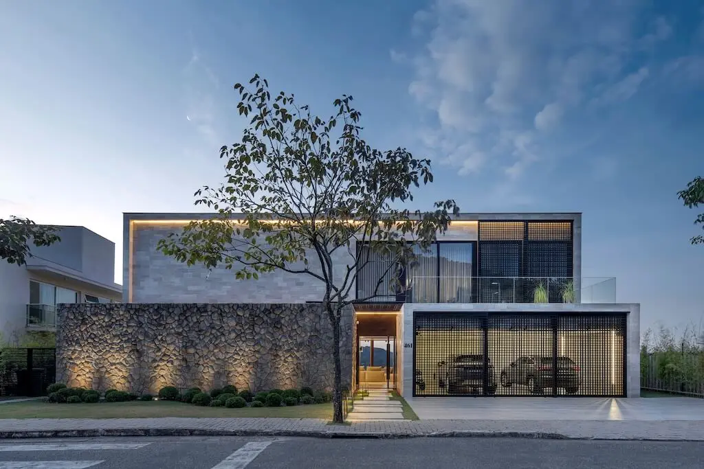 DR House by Leonardo Rotsen Arquitetura A Serene Mountain Retreat in Nova Lima 4