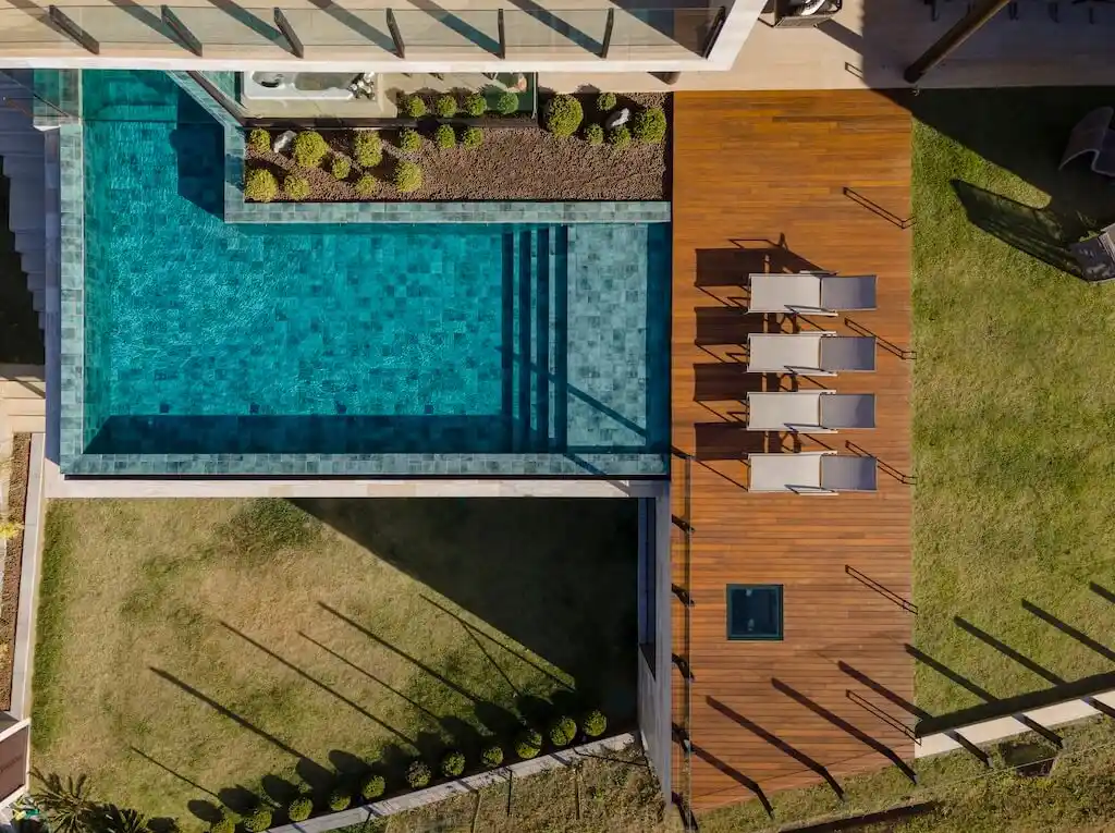 DR House by Leonardo Rotsen Arquitetura A Serene Mountain Retreat in Nova Lima 6 1