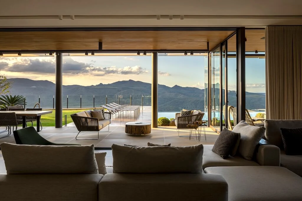 DR House by Leonardo Rotsen Arquitetura A Serene Mountain Retreat in Nova Lima 8