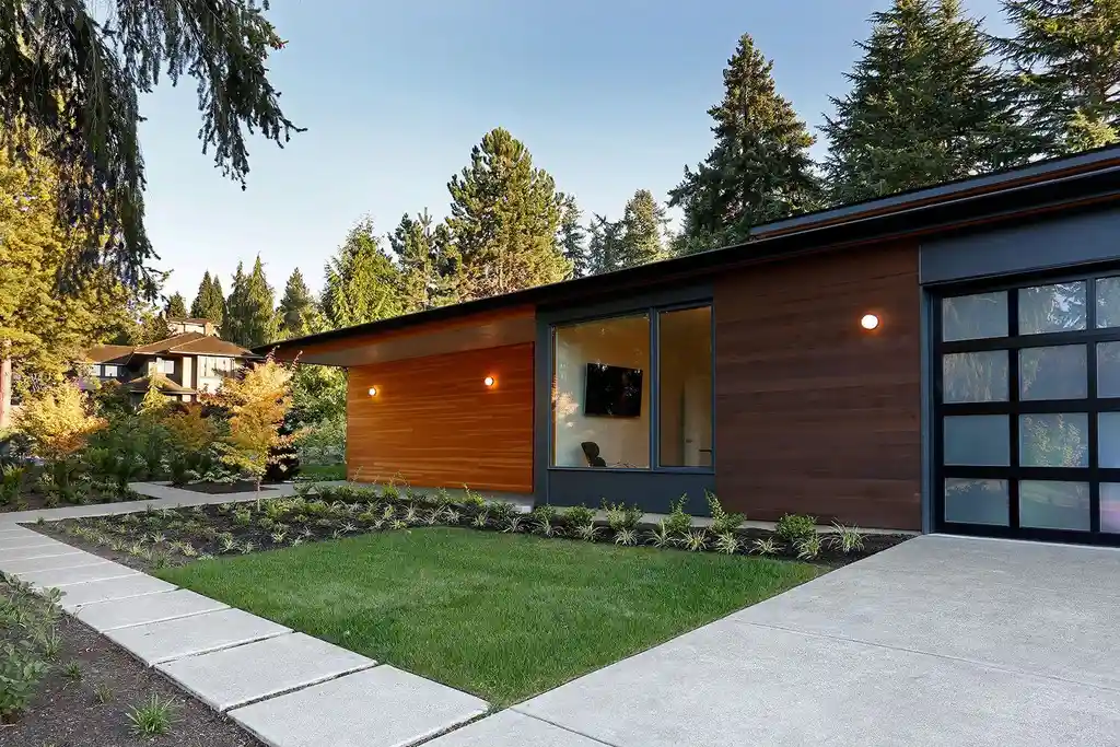 Eulberg Residence by Paul Michael Davis Architects, A Modern Courtyard Sanctuary in Clyde Hill