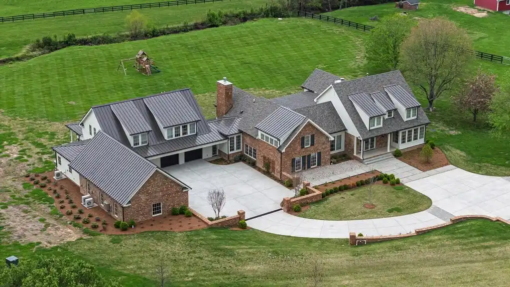 Extraordinary Home at 4535 Peytonsville Rd Tennessee Designed by Pfeffer Torode and Jason Arnold for 6997000 12