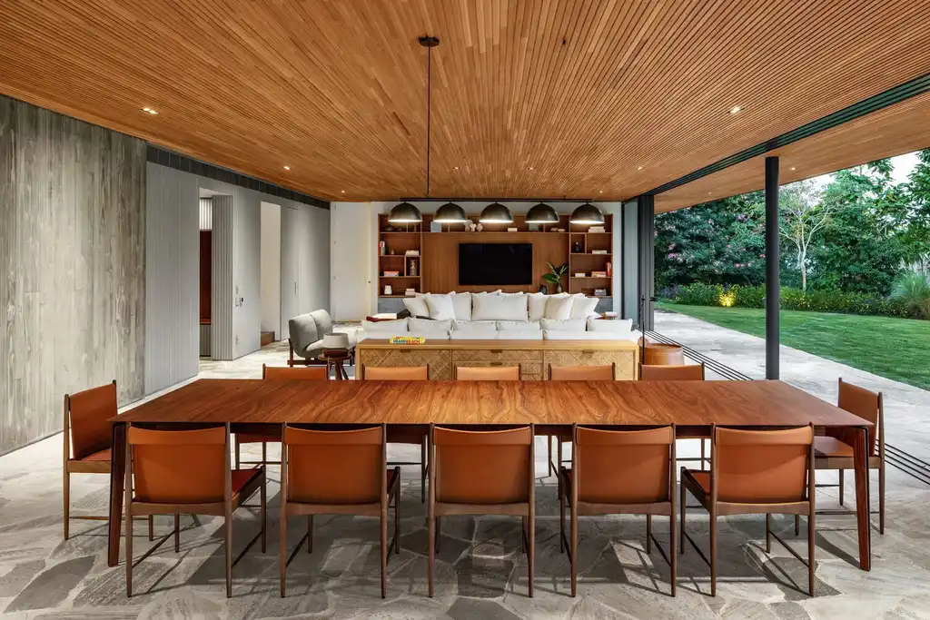 Floreira House by Matheus Farah + Manoel Maia, A Verdant Minimalist Haven in Porto Feliz