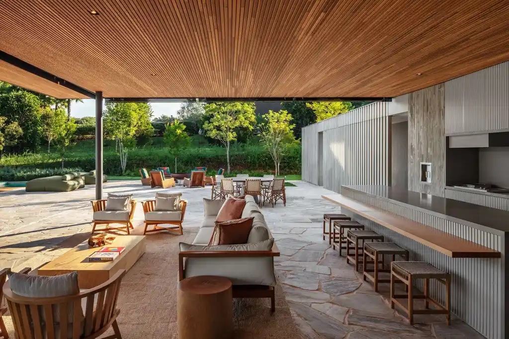 Floreira House by Matheus Farah Manoel Maia A Verdant Minimalist Haven in Porto Feliz 7