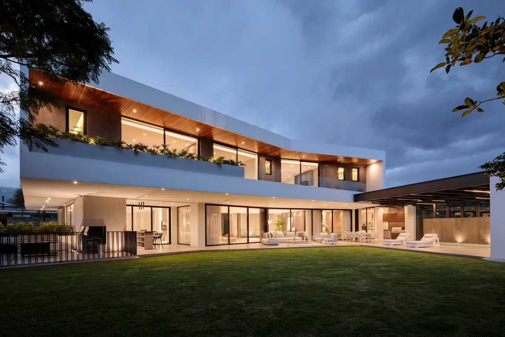 House by Najas Arquitectos Blends Light Geometry and Nature in Cumbaya Ecuado 4