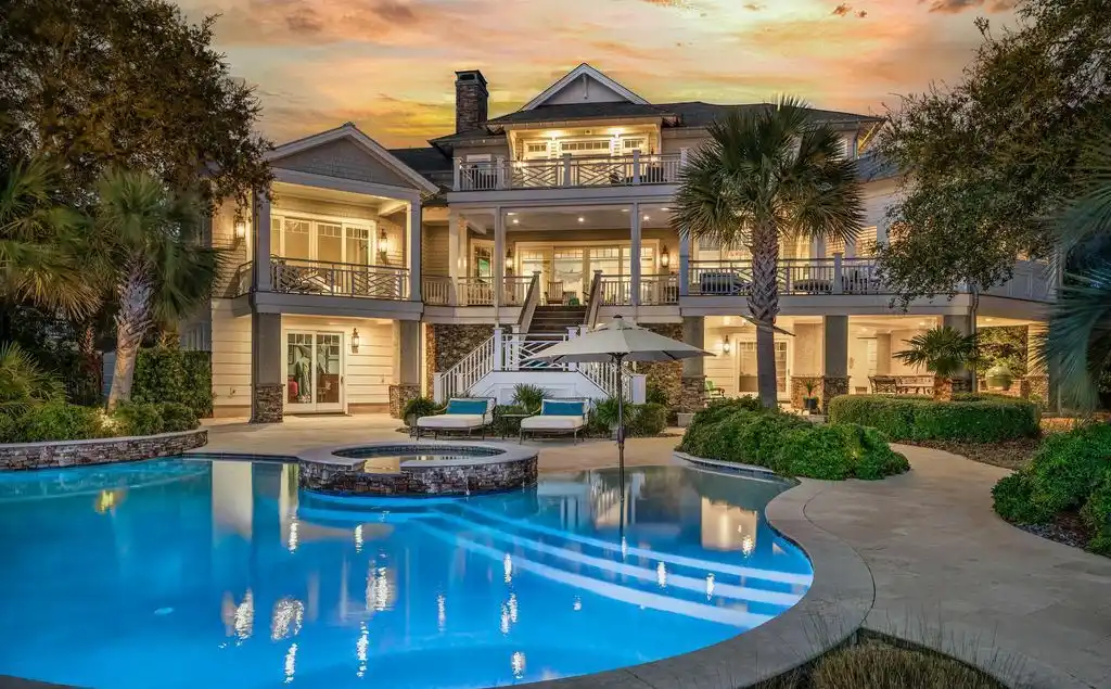 Luxury Awaits at 824 Inlet View Drive 8.5M Estate with Private Dock and Stunning Water Views 1