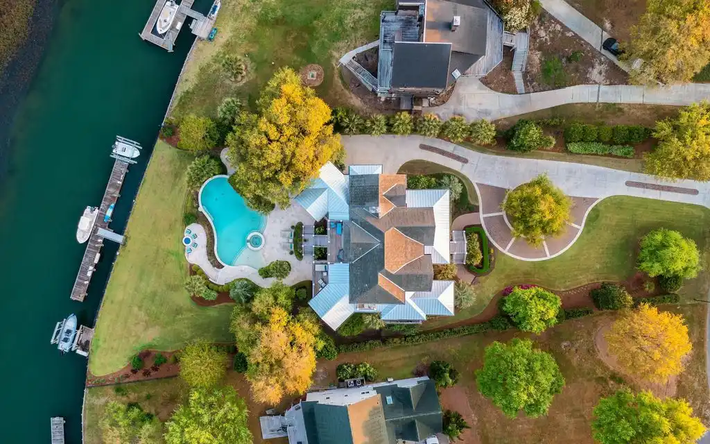 Luxury Awaits at 824 Inlet View Drive 8.5M Estate with Private Dock and Stunning Water Views 13