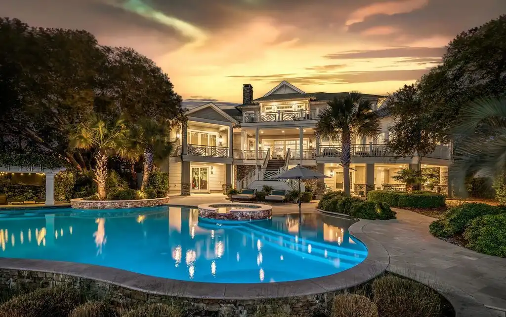 Luxury Awaits at 824 Inlet View Drive 8.5M Estate with Private Dock and Stunning Water Views 2
