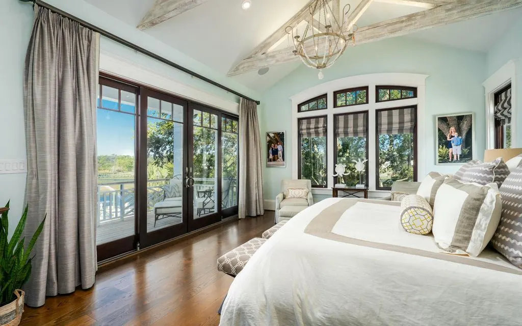 Luxury Awaits at 824 Inlet View Drive 8.5M Estate with Private Dock and Stunning Water Views 7