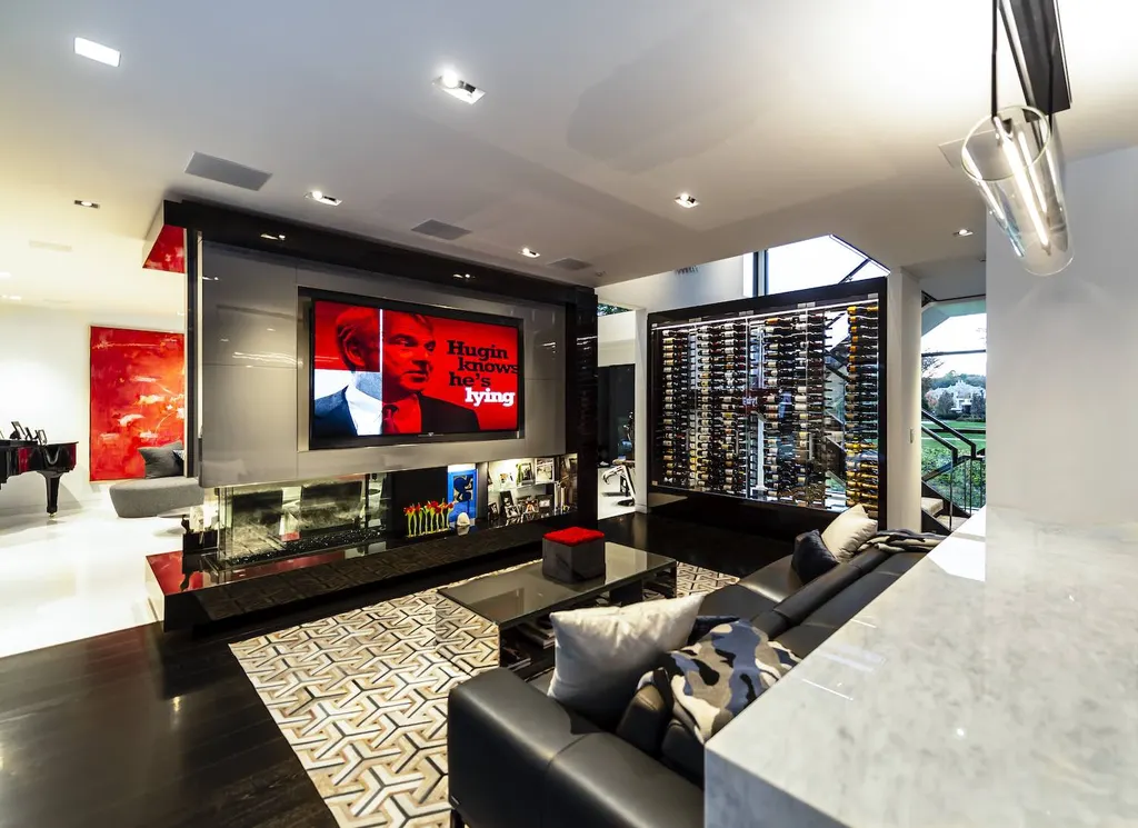 Old Westbury Residence by Mojo Stumer Associates, A Modern Architectural Marvel in Long Island