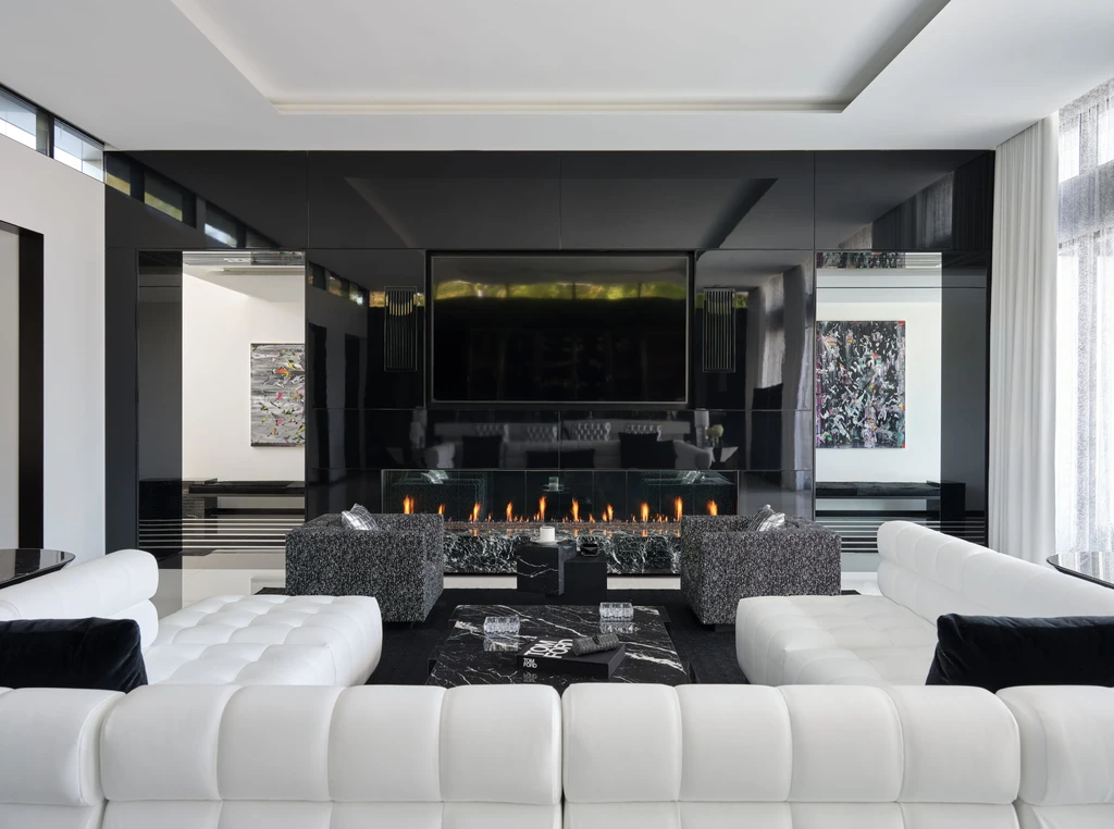 Quail Run House by Mojo Stumer Associates, A Minimalist Marvel Where Nature Intertwines with Modern Geometry