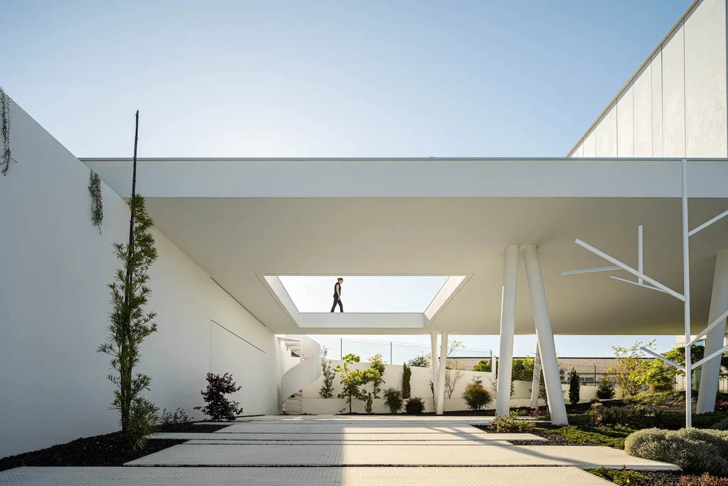 RiscoWhite by Risco Arquitectura A Minimalist Concrete Home in Barcelinhos Portugal 4