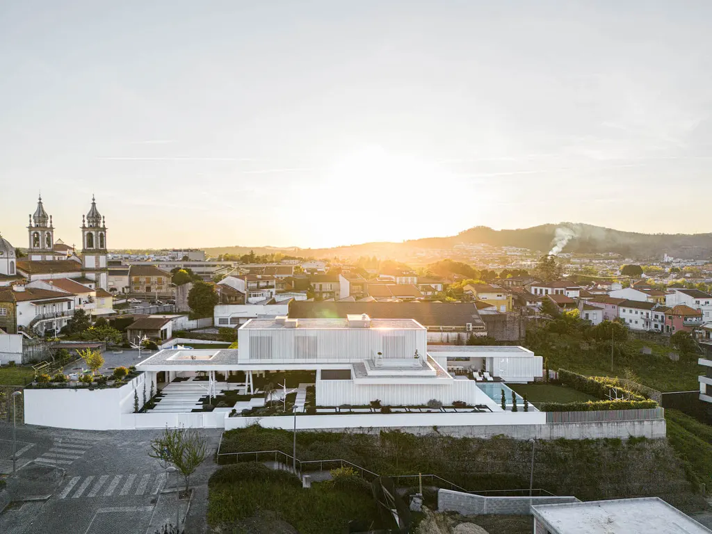 RiscoWhite House by Risco Singular Arquitectura Lda, A Minimalist Concrete Home in Barcelinhos, Portugal