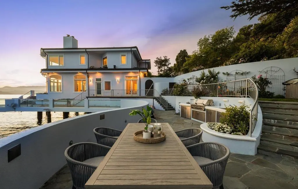 Spectacular 18.5M Coastal Retreat at 97 W Shore Rd Overlooking San Francisco Bay 12