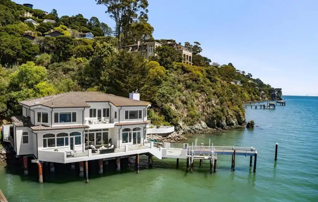 Spectacular 18.5M Coastal Retreat at 97 W Shore Rd Overlooking San Francisco Bay 3