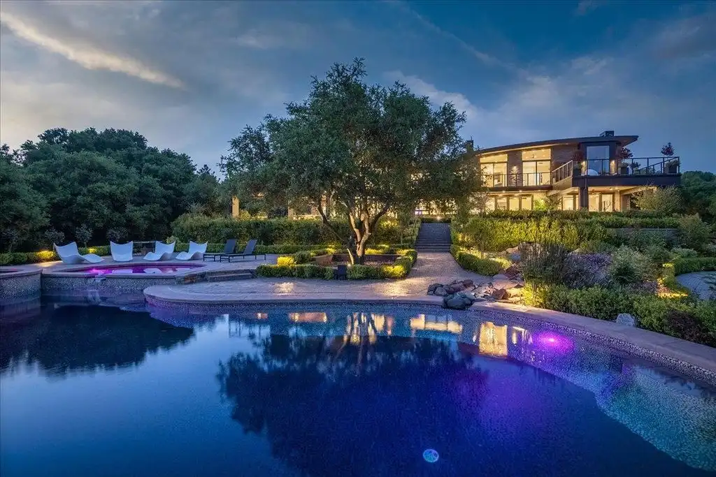 Ultra Modern Luxury Redefined 20078 Goetting Ct Lists for 19.5M in the Heart of Silicon Valley 3