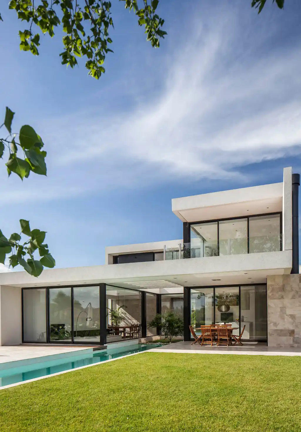 Barbarita House by OON Architecture, A Harmonious Fusion of Nature and Modernity in Buenos Aires