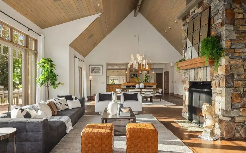 30404 44th Avenue NW A 4.94 Million Private Oasis in Washington with Lavish Equestrian Amenities 6