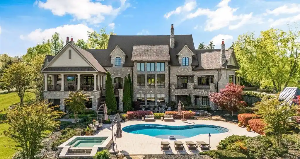 3847 River Vista Way Unveils a Spectacular 8.9 Million Waterfront Estate in Tennessees Most Coveted Community 14