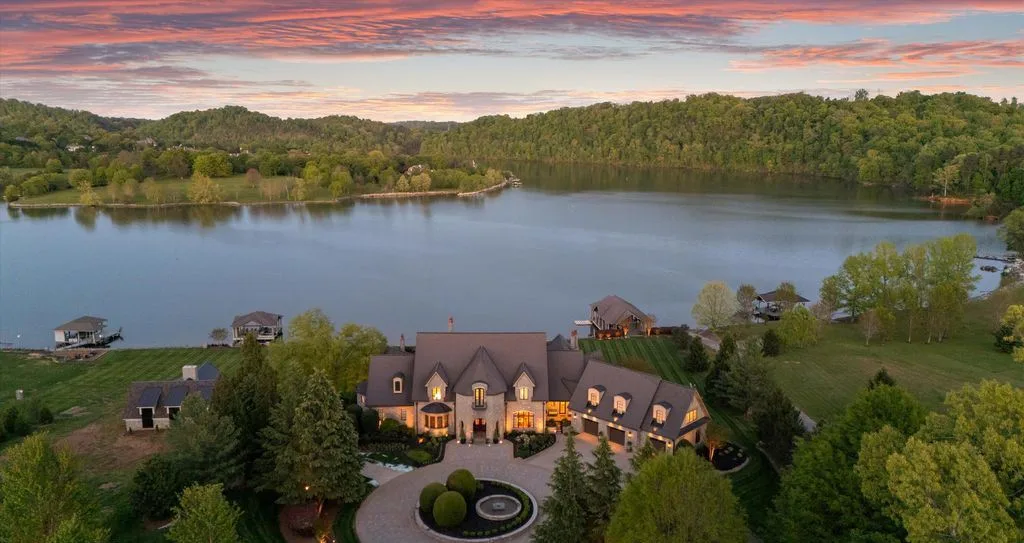 3847 River Vista Way Unveils a Spectacular 8.9 Million Waterfront Estate in Tennessees Most Coveted Community 16