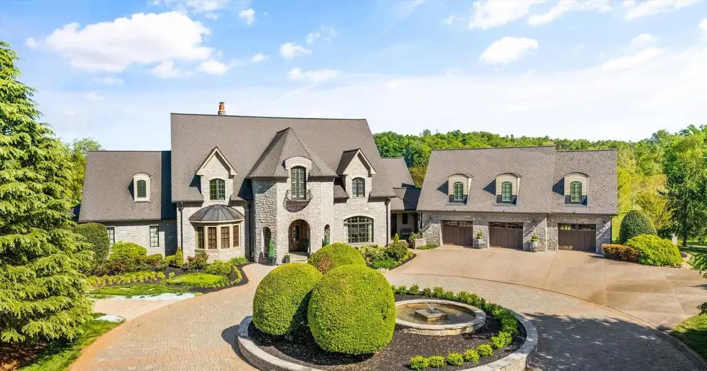 3847 River Vista Way Unveils a Spectacular 8.9 Million Waterfront Estate in Tennessees Most Coveted Community 2