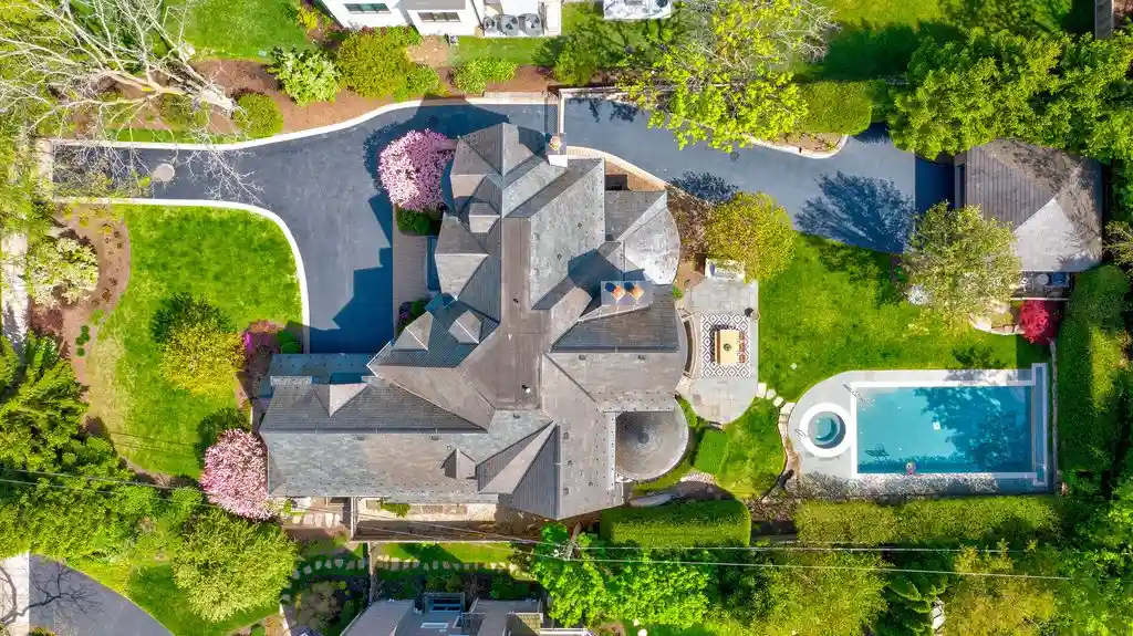 399 Grove St – A Stunning 2995000 Custom Home by Highgate Builders in Illinois 3