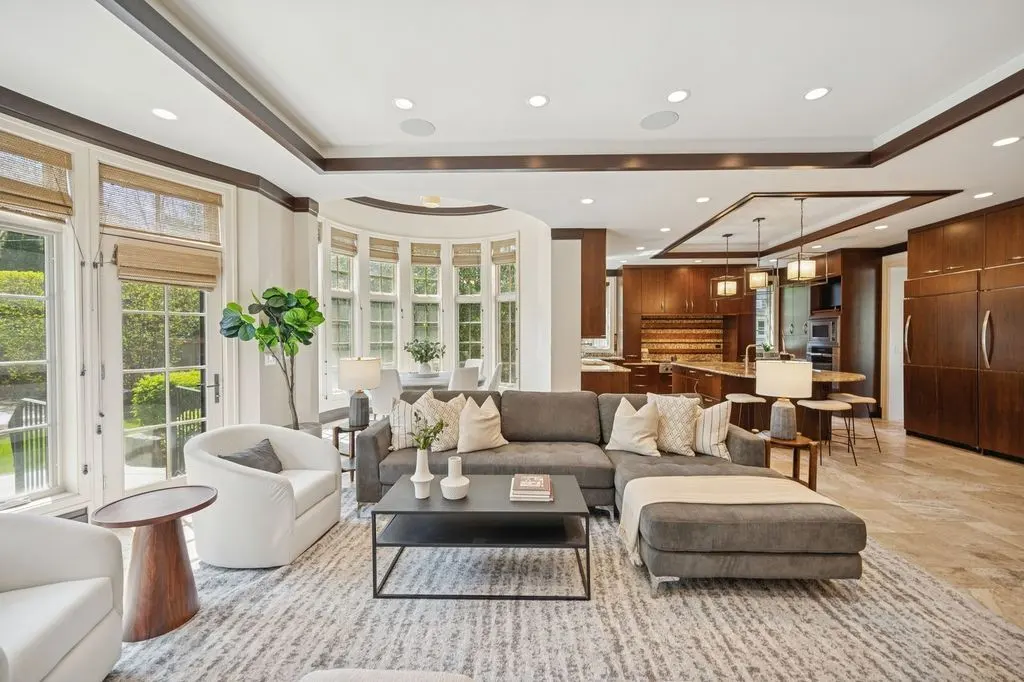 399 Grove St – A Stunning 2995000 Custom Home by Highgate Builders in Illinois 7