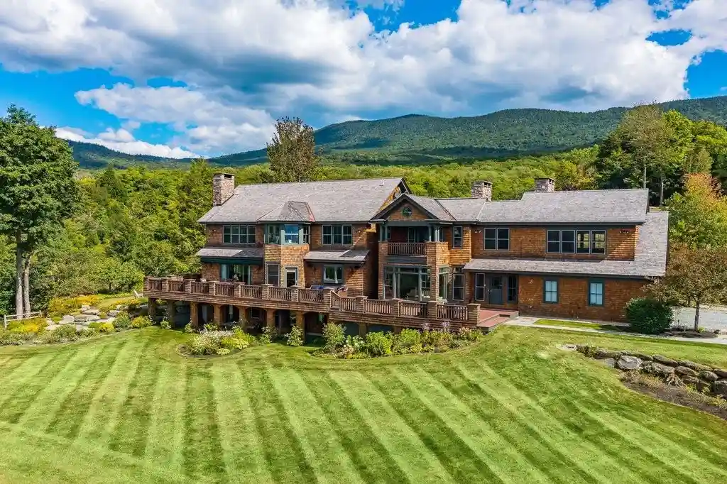 675 Putnam Forest Road A 4.975M Architectural Treasure Framed by Vermonts Green Mountains 13