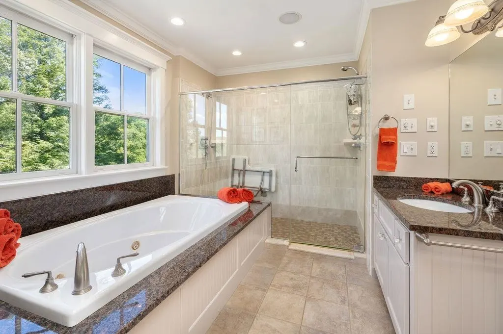 675 Putnam Forest Road A 4.975M Architectural Treasure Framed by Vermonts Green Mountains 9