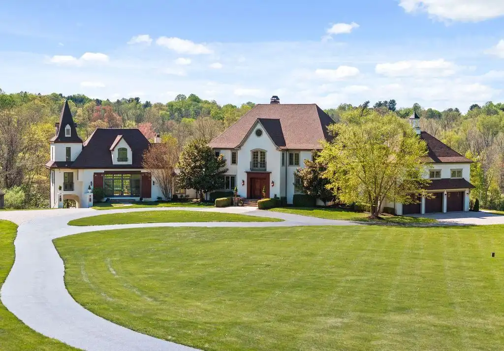 925 Drovers Ln Stunning European Manor on 23 Acres in Pennsylvania Listed for 4.95 Million 1