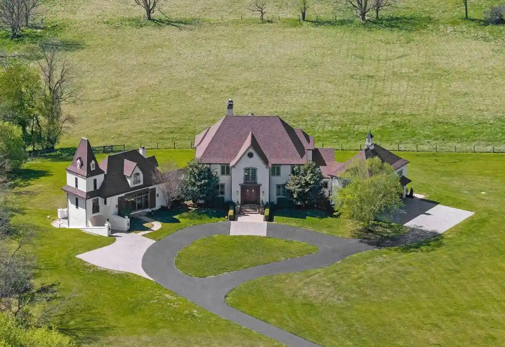 925 Drovers Ln Stunning European Manor on 23 Acres in Pennsylvania Listed for 4.95 Million 2