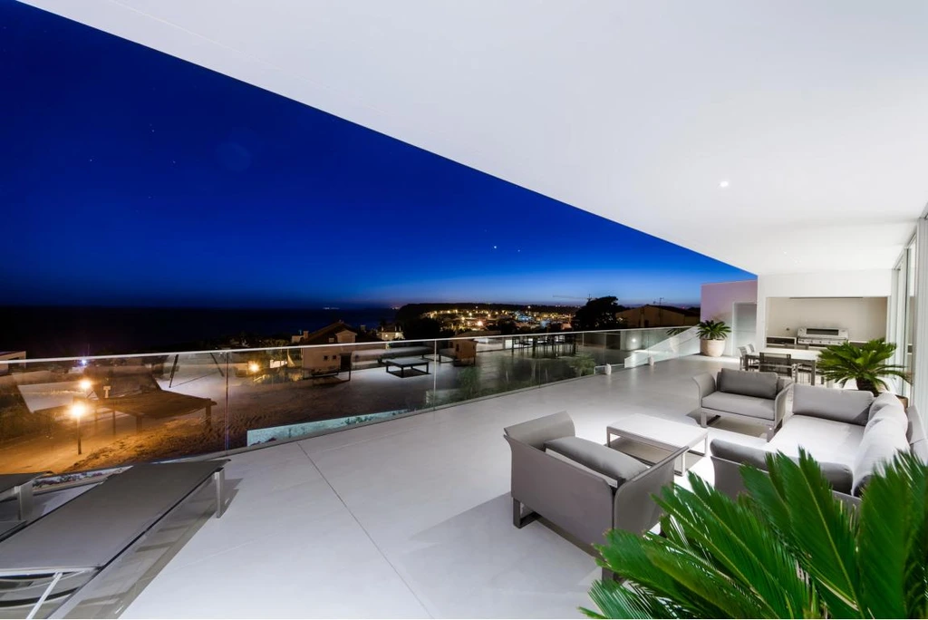 Casa C+ by Mário Martins Atelier, A Sculptural Dialogue with the Algarve Landscape