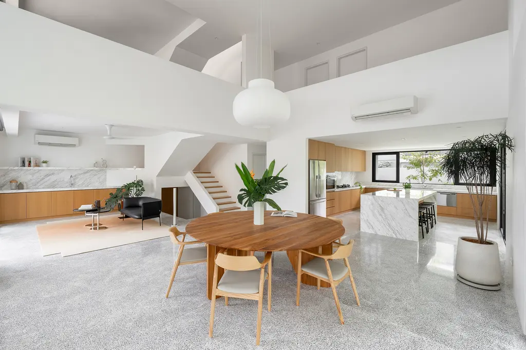 Flovik House by Fabian Tan Architect Seamlessly Merges Old and New in Kuala Lumpur 9 Flovik House by Fabian Tan Architect Seamlessly Merges Old and New in Kuala Lumpur 10