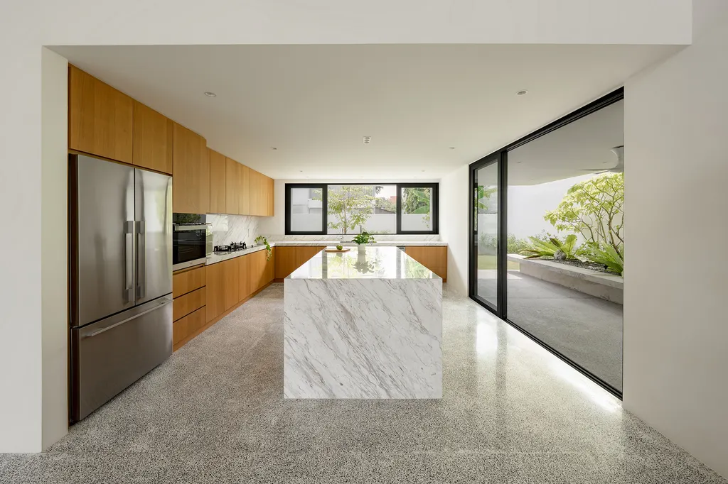 Flovik House by Fabian Tan Architect Seamlessly Merges Old and New in Kuala Lumpur 8 Flovik House by Fabian Tan Architect Seamlessly Merges Old and New in Kuala Lumpur