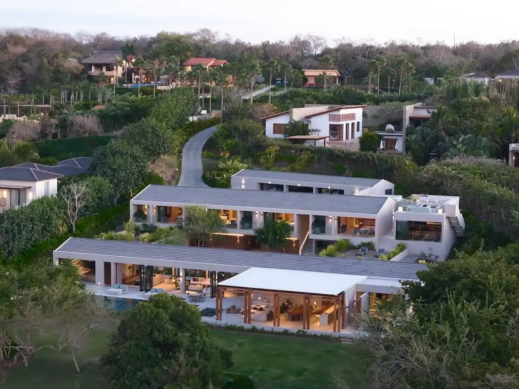 KPR3 House by Ezequiel Farca Studio Blends Architecture and Nature on the Coast of Punta Mita