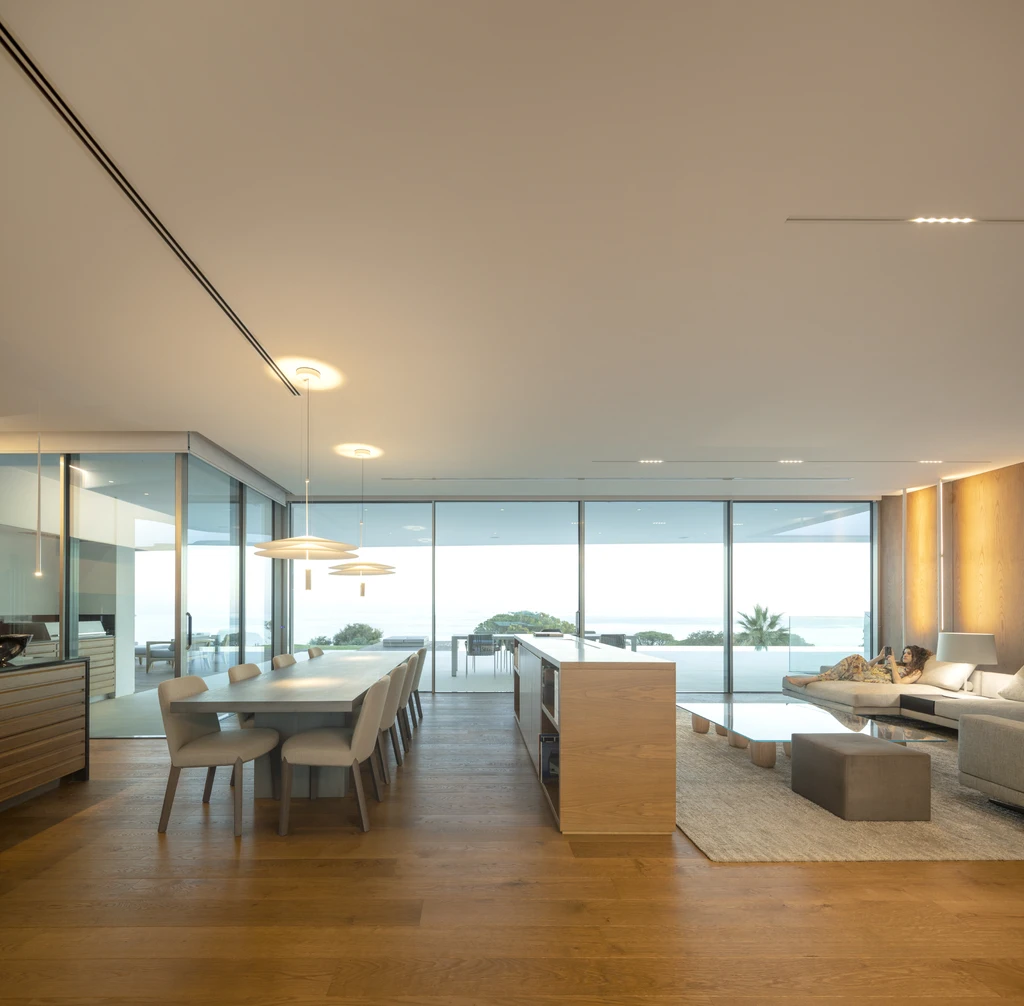 LuxMare Houses by Mário Martins Atelier, A Harmonious Dialogue Between Ocean Light and Architecture in Algarve, Portugal