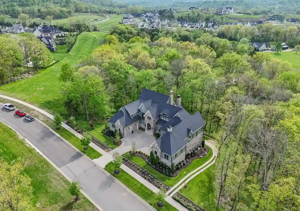 8119 Mountaintop Dr Stunning Tennessee Home with Premium Features for 3 3