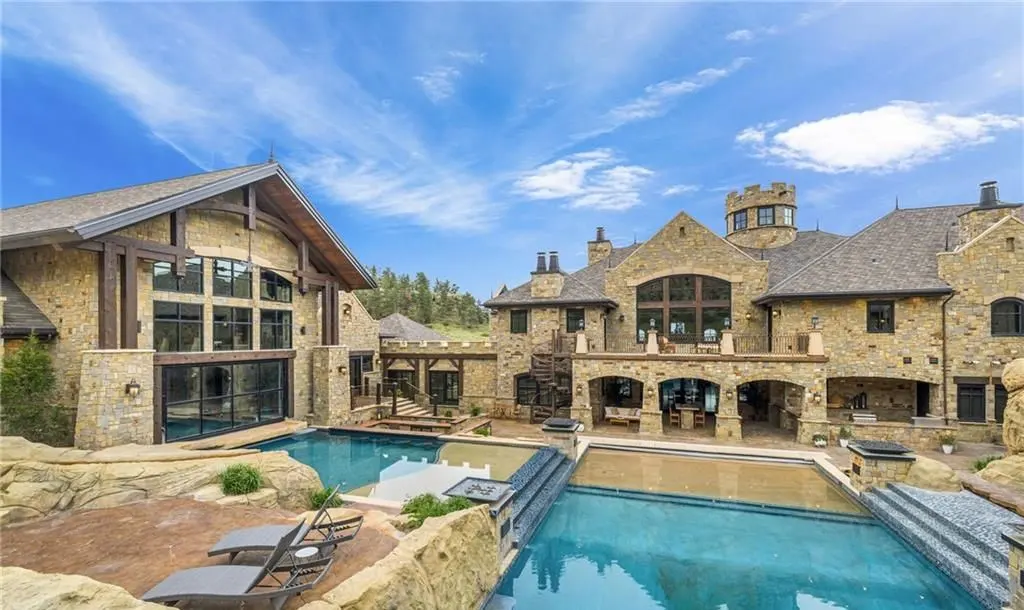Iconic Montana Chateau at 5650 Canyonwoods Dr Offers Breathtaking Views and Timeless Elegance for 26 15