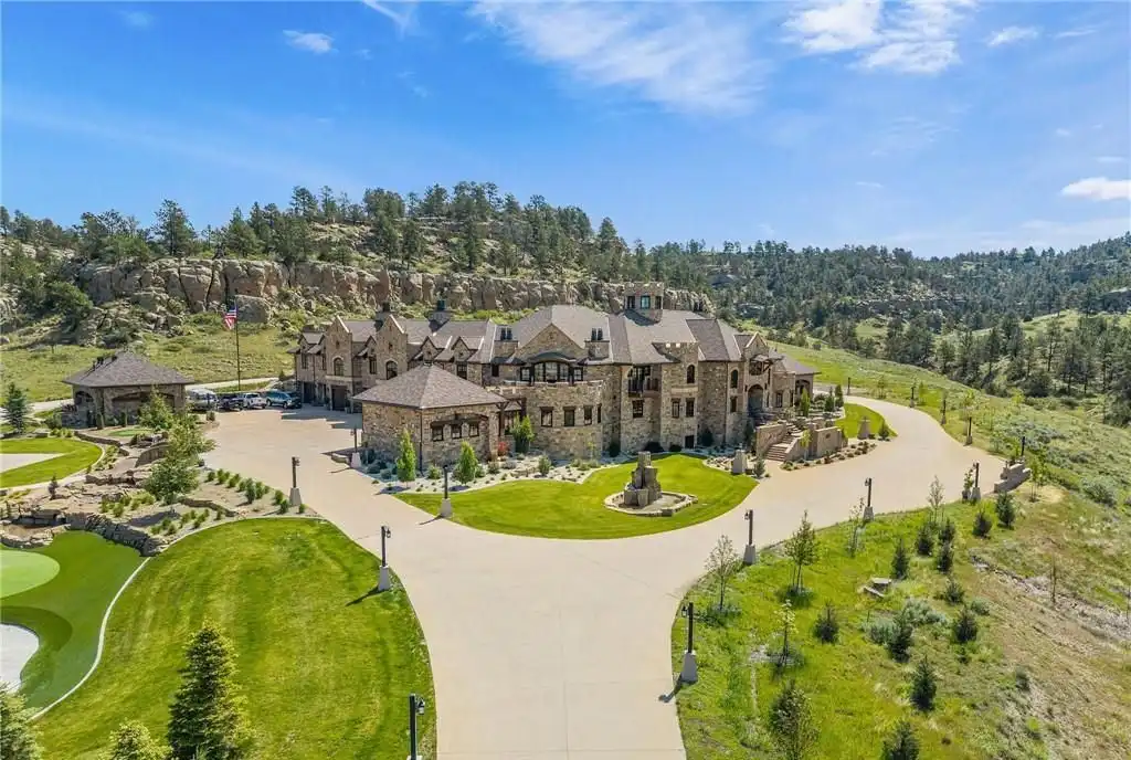 Iconic Montana Chateau at 5650 Canyonwoods Dr Offers Breathtaking Views and Timeless Elegance for 26 17