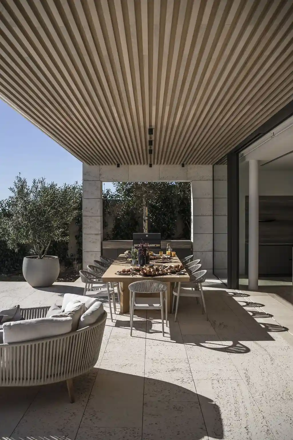 Villa BLUE by ARK Architects, A Sculptural Sanctuary with Infinite Mediterranean Views