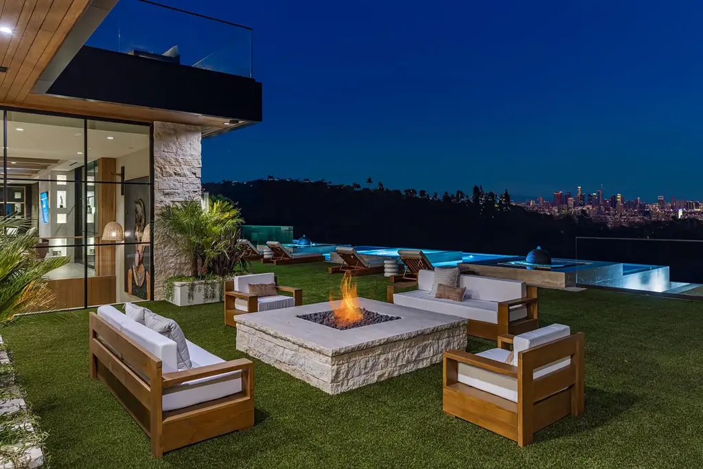 1414 Donhill Drive by Whipple Russell Architects, A Sculptural Hillside Retreat in Beverly Hills 11 1414 Donhill Drive by Whipple Russell Architects A Sculptural Hillside Retreat in Beverly Hills 9