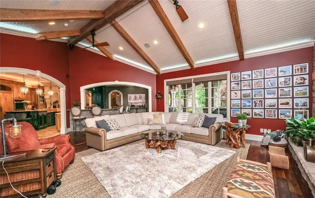 4 Slate River Way A Stunning Missouri Estate Blending European Sophistication with Midwestern Warmth — Listed at 6.25 Million 12