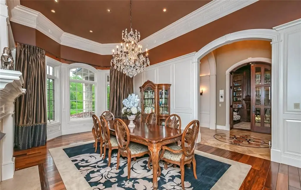 4 Slate River Way A Stunning Missouri Estate Blending European Sophistication with Midwestern Warmth — Listed at 6.25 Million 6