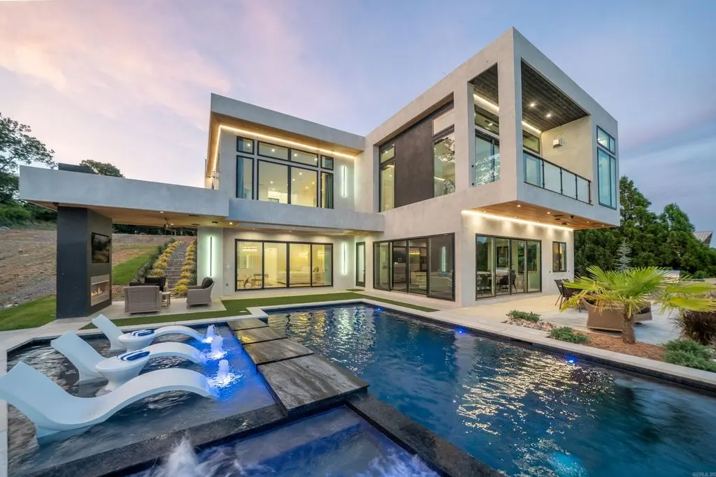 A $3.496M Architectural Gem on Lake Hamilton Redefines Contemporary Lakefront Luxury 23 480 Lake Hamilton Dr An Unparalleled New Construction Modern Lake Home Listed at 3496000 21