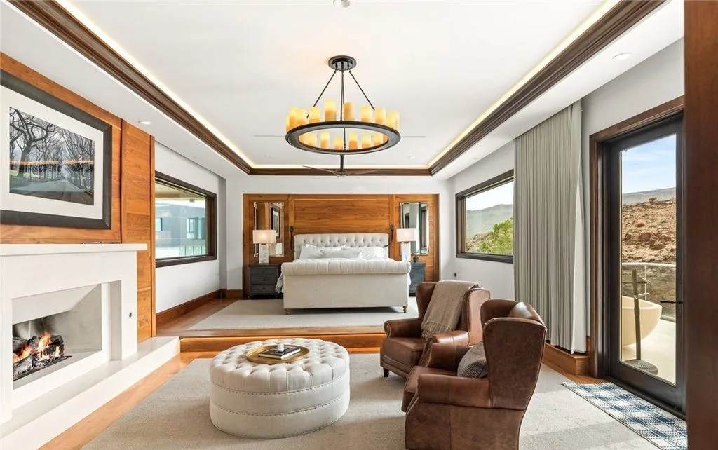 5 Promontory Pointe Ln A Spectacular Nevada Estate with 360° Strip City Mountain Views — Listed at 20.95 Million 12