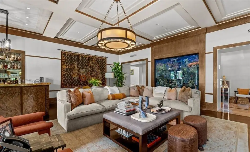 804 N Elm Dr Exquisite Italian Villa by John Finton Lists for 39.995M in Beverly Hills Flats 7