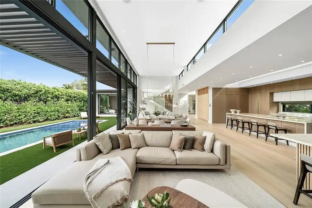 967 NE 117th St Listed for 5.7M Turnkey Tropical Modern Estate with Rooftop Pool and Privacy in Biscayne Park 10