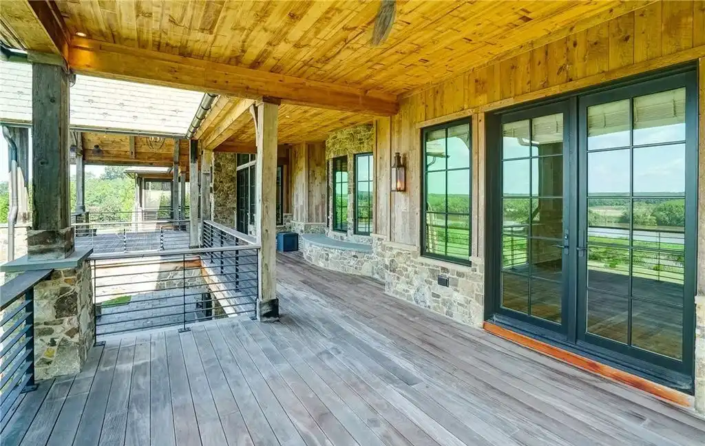 A Magnificent James River Residence at 265 Pembroke Ct Built by Dunkum Inc. and Listed at 6.95 Million 13 1
