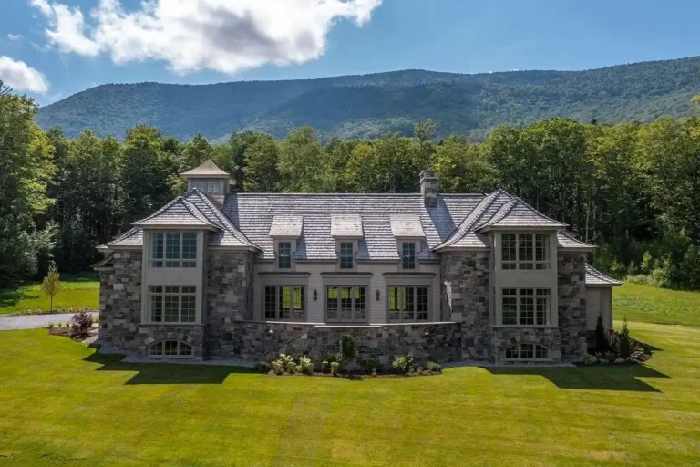 Vermont Luxury Houses for Sale | Mountain Estates & Lakefront Homes in VT
