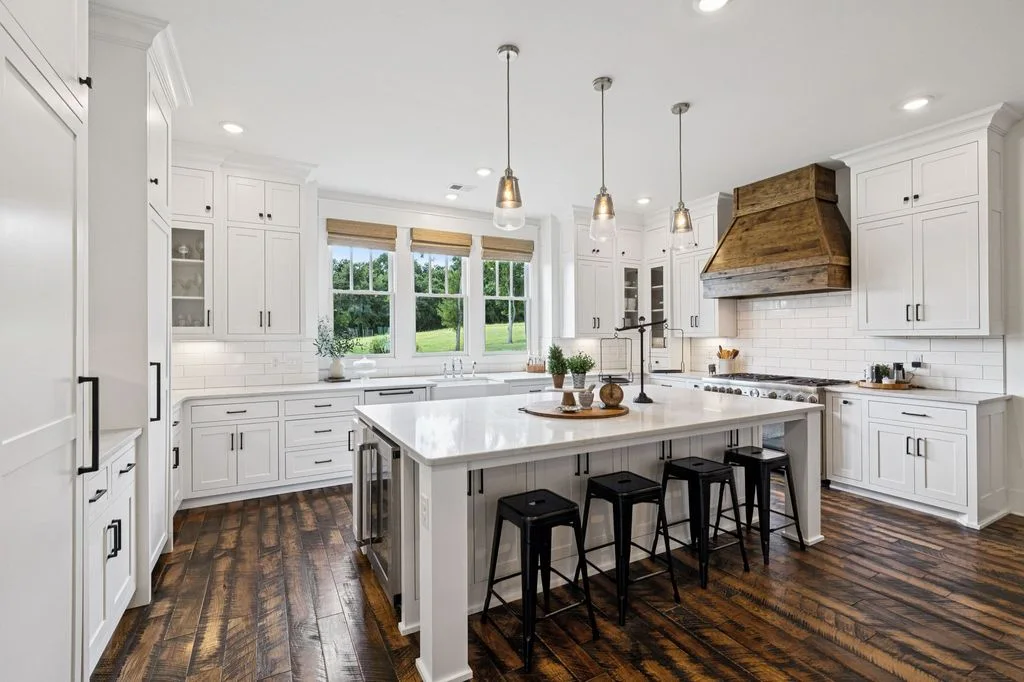 Extraordinary Modern Farmhouse at 2650 Finley Ridge Rd Spans 44.85 Acres—Listed for 7777777 11